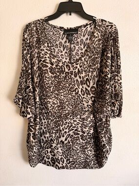 Isabella Rodriguez Leopard Print Dolman Blouse - Black & Cream